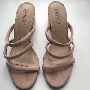 Forever 21 Mini heel (US:8)